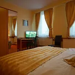 W Lublincu Lubex 3* Lubliniec