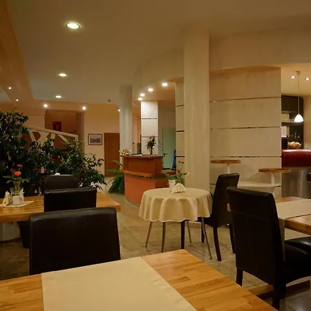 W Lublincu Lubex 3* لوبلينييس